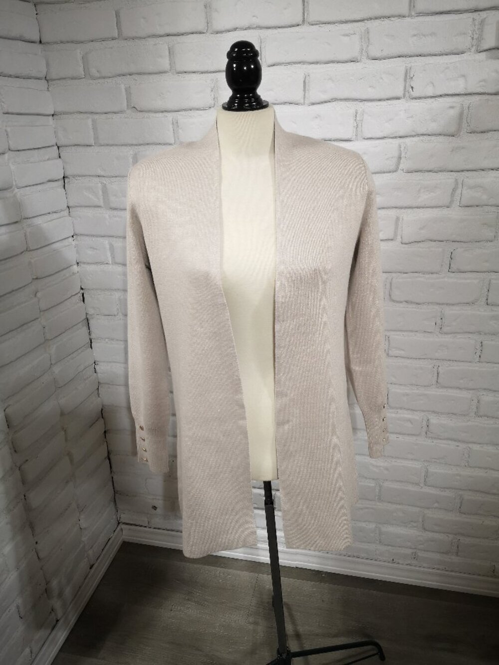 Cyrus Ladies Size Large Dark Beige Straight Fit Long Sleeves Open Cardigan